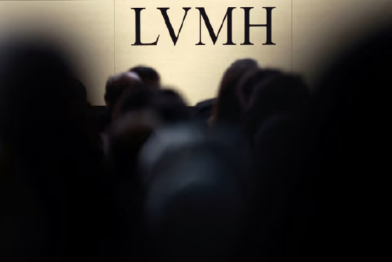 路威酩轩（LVMH）销售疲软，给脆弱复苏的奢侈品行业蒙上阴影
