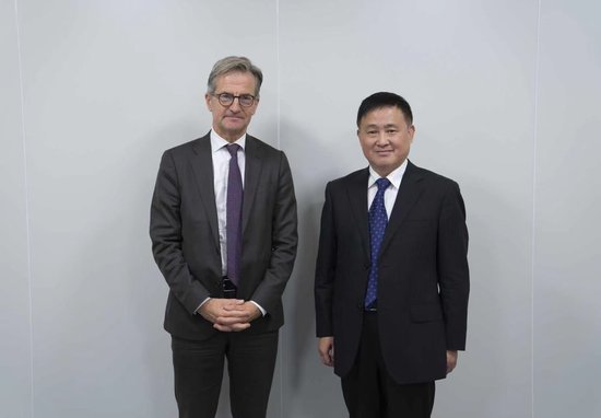 潘功胜：逆差国与顺差国应共同努力，实现全球经济动态平衡